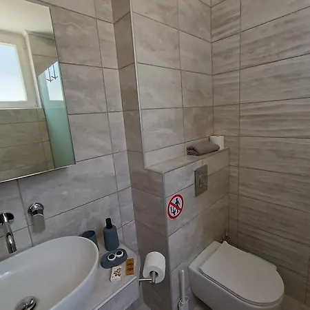Malou Maison * لايميناس